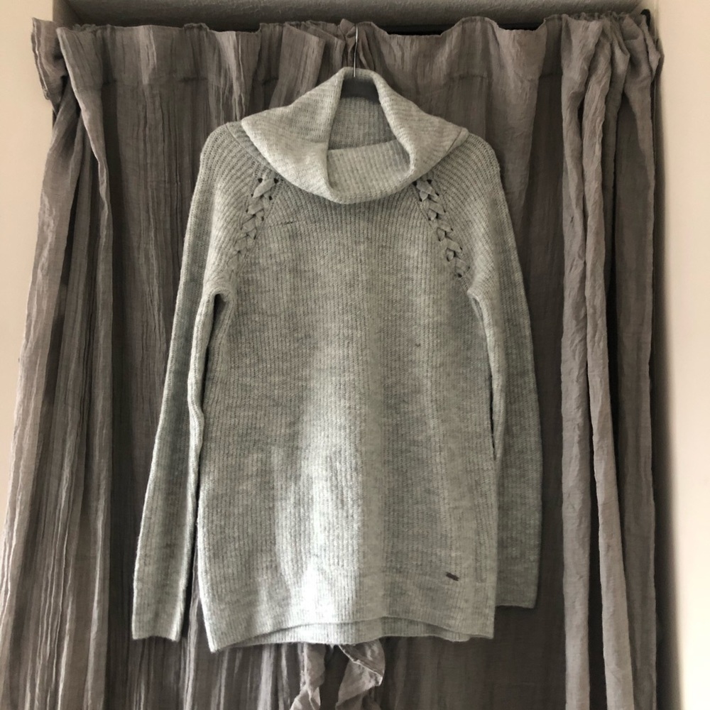 Holister Knit Sweater - Picture 3 of 4